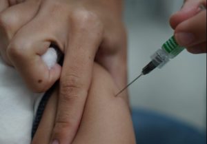 Bertioga vacina contra a covid-19 crianças de 3 a 4 anos com comorbidades e deficiências