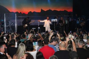 Lançamento do Carnaval de Santos é marcado pela empolgação e homenagens