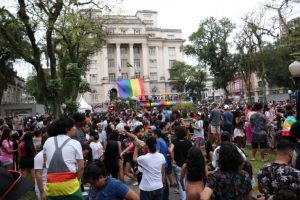 Parada do Orgulho LGBT+ em Santos acontece no domingo