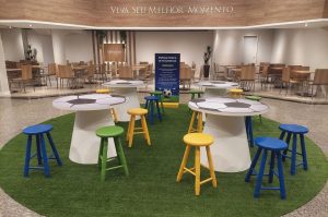 Miramar Shopping abre posto de troca de figurinhas da Copa