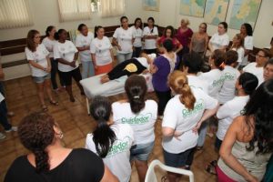 Encontro para cuidadores de idosos abre inscrições em Santos