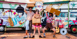 Kombi da Cia. Teatral Pé de Cana chega a Bertioga com peça “Xinfrim”