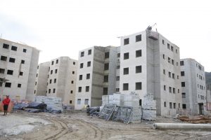 Guarujá formaliza doação de áreas para construção de 580 unidades habitacionais