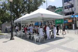 Ação na Praça Mauá em Santos orienta sobre anemia falciforme