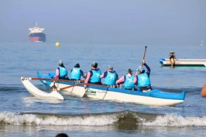 Nova escola de canoa havaiana em Santos abre inscrições