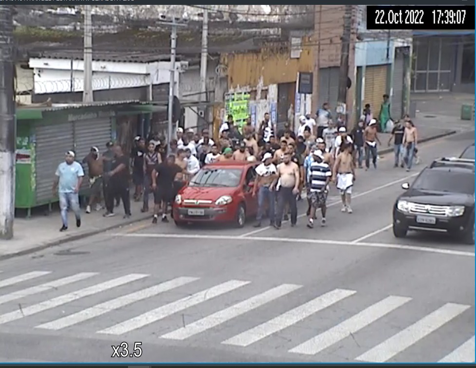 Câmeras em Santos ajudam a apreender bombas para eventual confronto de torcidas