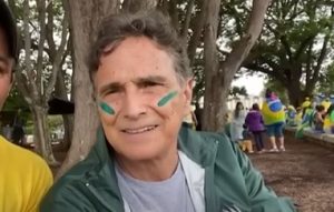 Nelson Piquet xinga e quer Lula no cemitério
