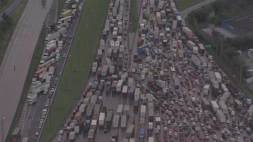 PRF diz que 563 pontos de rodovias foram liberados
