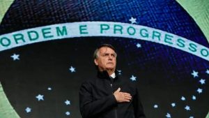 Fora do cargo, Bolsonaro terá centenas de problemas na Justiça