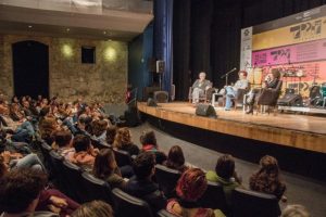 Tarrafa Literária tem programação até domingo em Santos