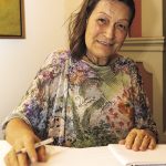 A escritora REGINA ALONSO lançou mais um livro  “Quintal” . Sempre voltada à cultura, teve concorrida noite de lançamento