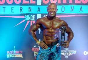 Fisiculturista de Guarujá vence prêmio nacional