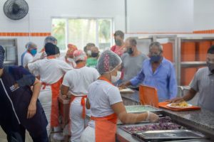 Bom Prato de Cubatão serve cardápio especial de Ano Novo