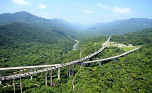Segunda pista da Rodovia Imigrantes completa 20 anos