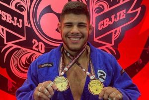 Lutador de Santos encerra temporada com ouros no Campeonato Estadual de Jiu-Jitsu