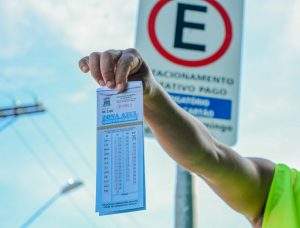 Bertioga implanta estacionamento rotativo durante o verão