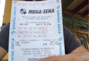 Sorte bate na trave para apostador de Santos na Mega Sena