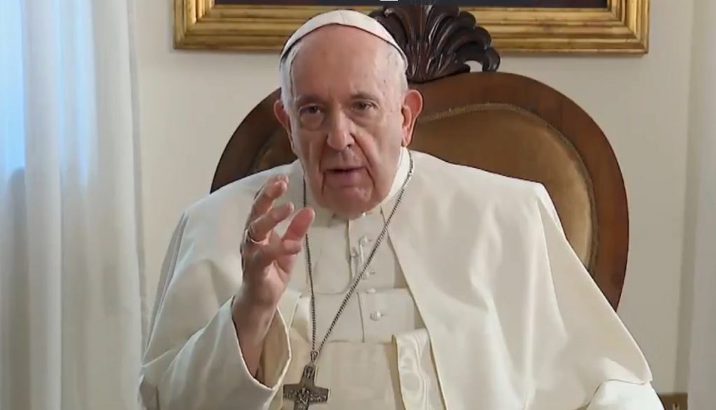 Papa Francisco recebe alta após 38 dias internado