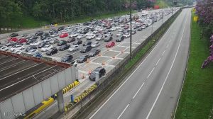 Ecovias espera mais de 300 mil veículos rumo ao litoral de SP durante feriado