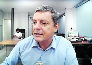 Prefeito de Santos tem 64,8% de aprovação, indica pesquisa