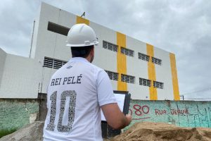 Nova escola de São Vicente ganha o nome de Rei Pelé