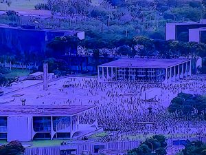 Terroristas bolsonaristas invadem Congresso, Planalto e STF