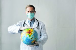 Degradação ambiental e globalização aumentam risco de novas pandemias