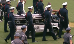Velório de Pelé termina com emoção e aplausos na Vila Belmiro