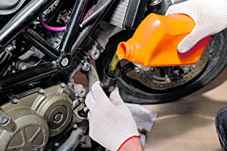 Cuidado com o óleo de motor da sua moto | Jornal da Orla