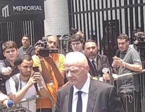 Presidente da Fifa quer um estádio com nome de Pelé em cada país