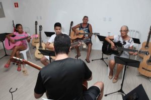 Santos prorroga inscrições para instrutores de oficinas culturais