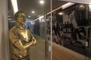 Veja fotos do mausoléu de Pelé em Santos