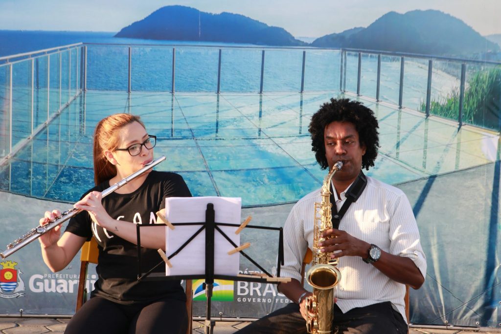 Pontos de Guarujá recebem programação musical no fim de semana