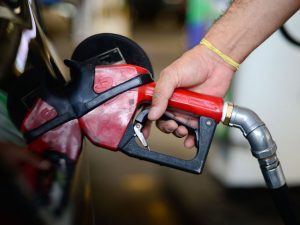 Governo prevê aumento de etanol na gasolina para 32%