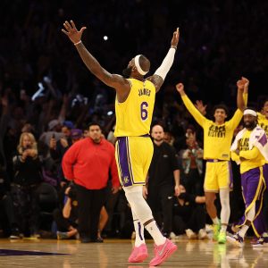 LeBron James se torna maior pontuador da história da NBA