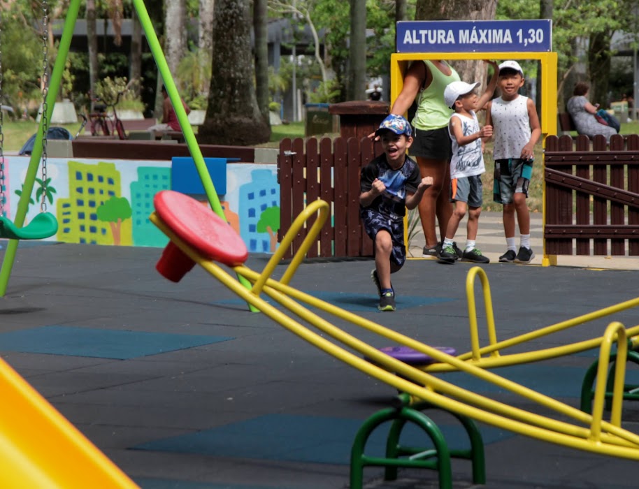 Playground da praça do Sesc já está aberto para as crianças