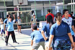 Projeto Integrar Voleibol oferece aulas gratuitas em Santos