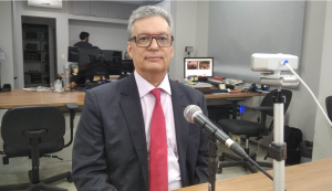 Secretário defende valores da cidadania e critica omissão da sociedade