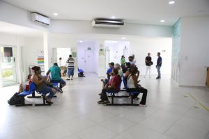 Guarujá retira o uso de máscaras nos serviços de saúde