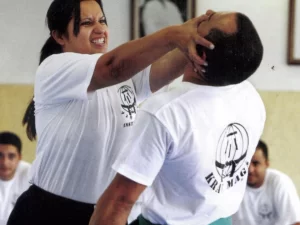 Mulheres de Santos terão treinamento gratuito de Krav Maga