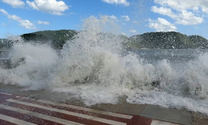 Marinha alerta para ressaca e ventos fortes no dia 1º de abril | Jornal da Orla