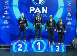 Lutador de Santos conquista bicampeonato pan-americano de jiu-jitsu