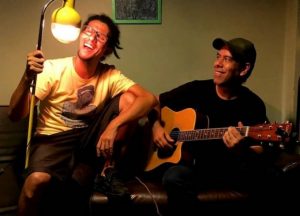 Sonora Tracks faz show na FeirArte de Santos