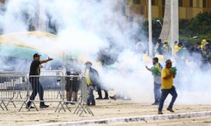 STF começa a julgar se aceita denúncias por atos antidemocráticos