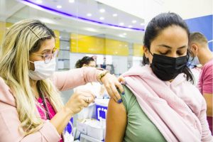 São Vicente libera vacina bivalente para público 18+