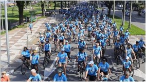 Passeio ciclístico homenageia mulheres em Santos