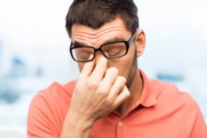 Como o estresse afeta a visão?