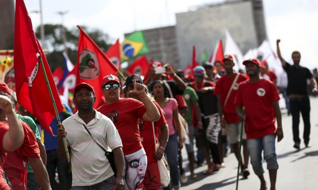 MST questiona Tarcísio sobre prisão para quem ocupar terra