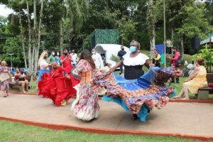 Ciganos em Santos celebram Santa Sara Kali