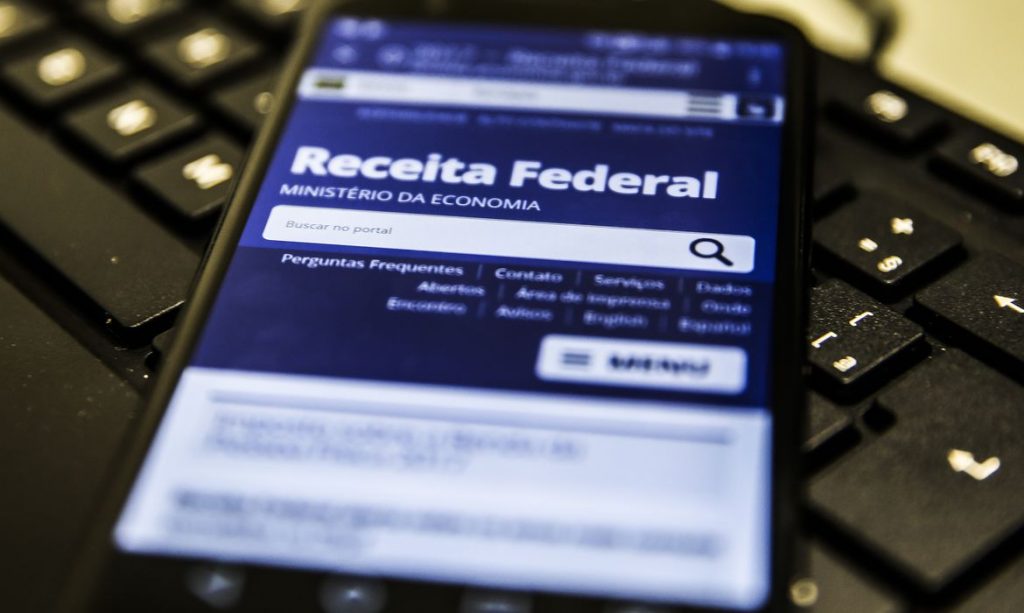 Receita Federal abre consulta a restituição do Imposto de Renda